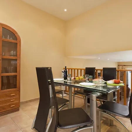 Villa Lara 4 *